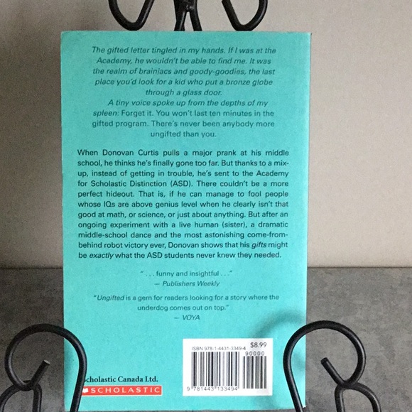 🍏3/$15🍏 “Ungifted” by Gordon Korman  Novel - Picture 2 of 7